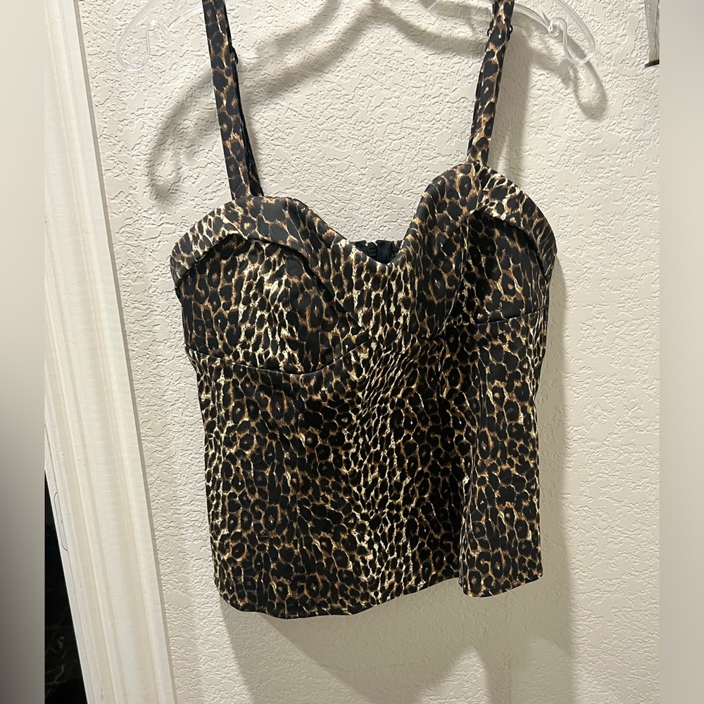 Vixen leopard top